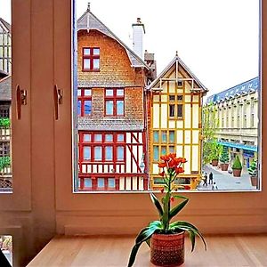 Appartement à 3 Chambres à Coucher