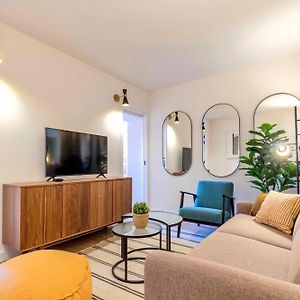 Appartement à 2 Chambres à Coucher