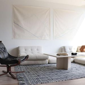 Appartement à 2 Chambres à Coucher