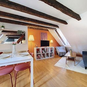 Appartement à 2 Chambres à Coucher