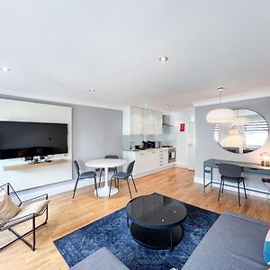 Large And Very Stylish Apartment P1
