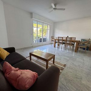 A071 - Appartement Spacieux Sur La Croisette