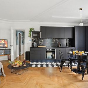 Appartement à 2 Chambres à Coucher