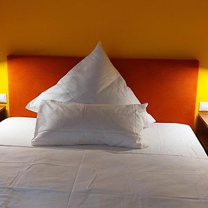 Chambre Standarde Lit Queen-Size