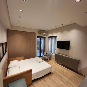 Cozy Kolonaki Studio