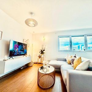 Appartement à 2 Chambres à Coucher
