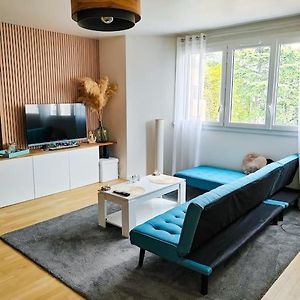 Appartement à 2 Chambres à Coucher