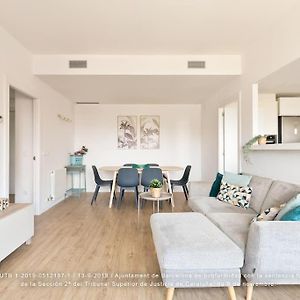 Appartement à 3 Chambres à Coucher