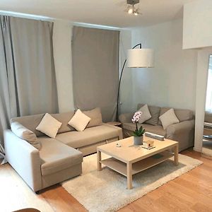 Appartement à 2 Chambres à Coucher