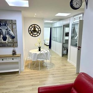 Parisian Spacious 70M2 Flat Near Eiffel Tower