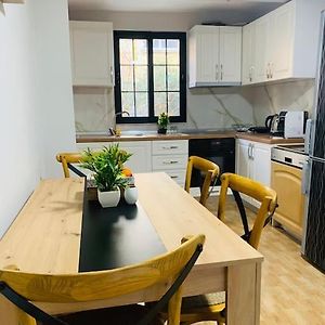 Well-Equipped Apartment In Top Location Of Tirana