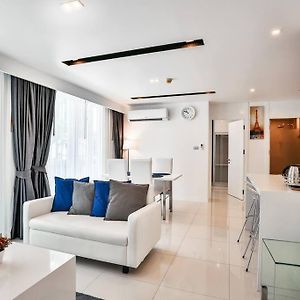 Appartement à 2 Chambres à Coucher