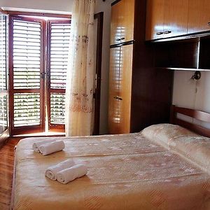 Appartement à 3 Chambres à Coucher
