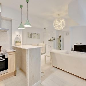 Appartement à 2 Chambres à Coucher