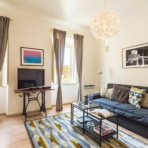 Appartement à 2 Chambres à Coucher