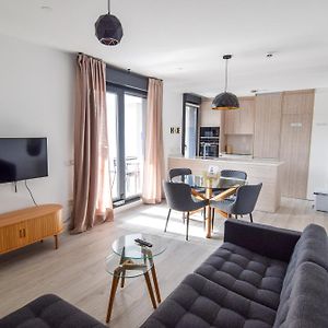 Appartement à 2 Chambres à Coucher