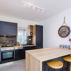 Appartement à 3 Chambres à Coucher
