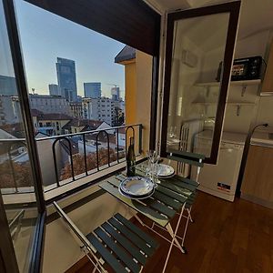 Attico Con Balcone In Centro A Milano Isola