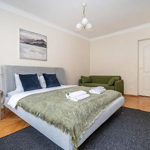 Appartement à 2 Chambres à Coucher