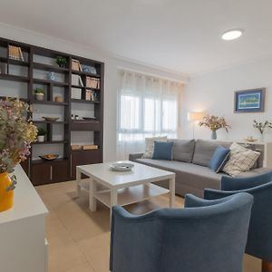 Appartement à 3 Chambres à Coucher