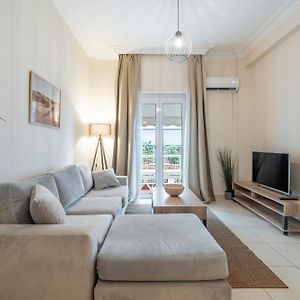 Casa Vibrant - Colorful 2Br Apt With Balcony In Koukaki