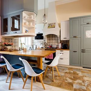 Rooms In A Luxury Designer Period Apartment In Old Town By Presidential Palace