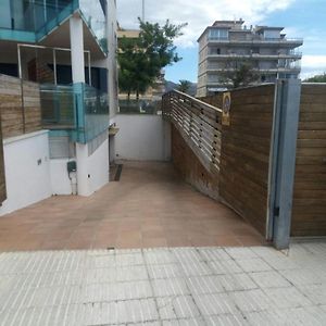 Appartement Résidence à ROSES - PORT TREBOL avec piscine et parking privé
