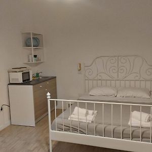 Studio Standarde Lit King-Size