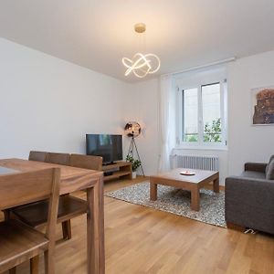 Appartement de Luxe à 2 Chambres à Coucher