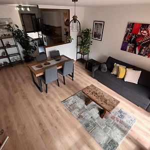 Appartement à 3 Chambres à Coucher