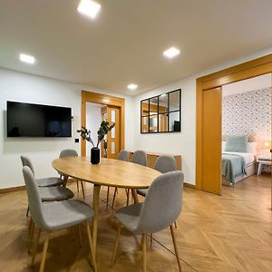 Appartement à 3 Chambres à Coucher