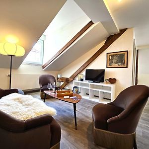 Appartement à 2 Chambres à Coucher