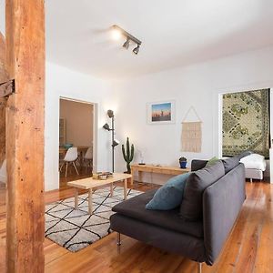 Appartement à 2 Chambres à Coucher