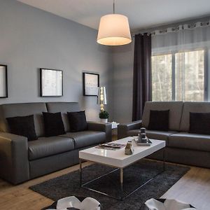Appartement à 4 Chambres à Coucher
