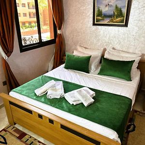 Appartement à 3 Chambres à Coucher