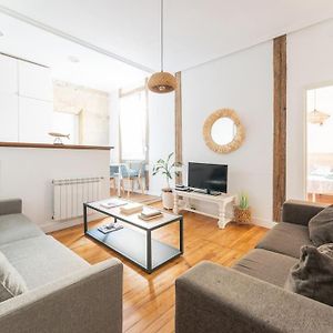 Appartement à 3 Chambres à Coucher