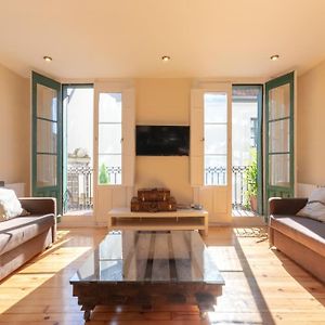 Appartement à 3 Chambres à Coucher
