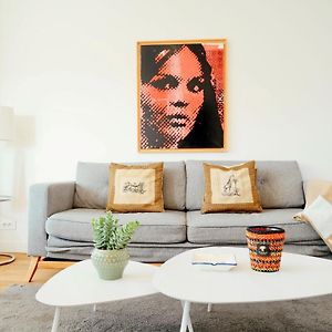 Appartement à 2 Chambres à Coucher