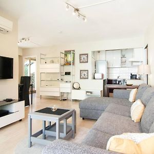 Elegant Apt W/2 Terraces/Mins To Beach & Shops