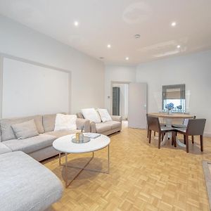 Luxurious Two-Bedroom Haven In Marylebone