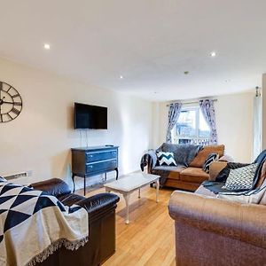 Luxury 2Br Apartment - Prime Location - Parking
