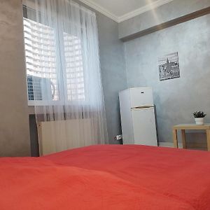 Old Town Bucharest- Shared Apartment