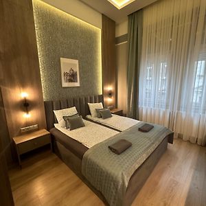 Revay 20 Suites By Corall