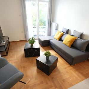 Cozy & Modern 2 Bdrm Near Imitou