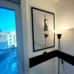 Blissful Partition Room In Bur Dubai Near Burjuman Metro