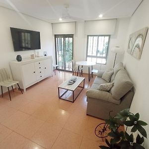 Appartement à 3 Chambres à Coucher