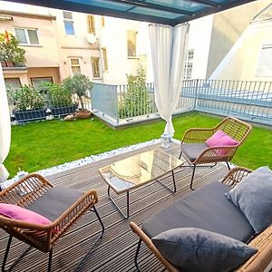 Appartement de Luxe à 2 Chambres à Coucher