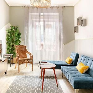 Appartement à 3 Chambres à Coucher
