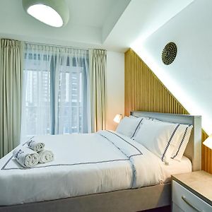 Luxury Escapes - Elegant 3Br Apt With 4 Balconies In 29 Blvd
