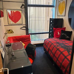 Luxury Designer Apartment River View Of Parliament Westminster Big Ben.